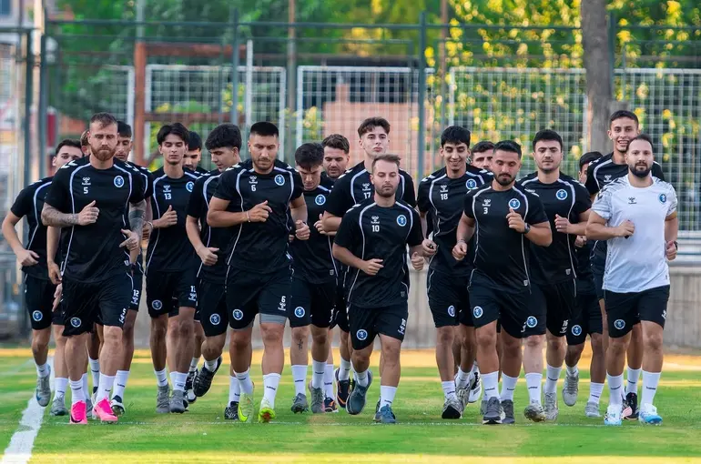 Aydın Büyükşehir Belediyespor, ilk antrenmanını gerçekleştirdi
