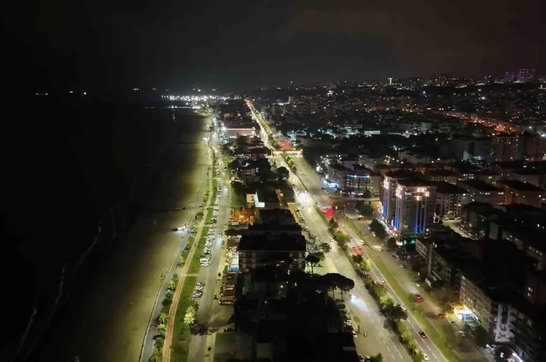 Aydınlatmada LED dönüşüm: 45 bin sokak aydınlatması LED’e döndü
