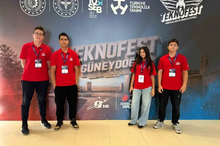 Aydınlı öğrenciler 4 bin takımı geride bırakıp TEKNOFEST finaline kaldı
