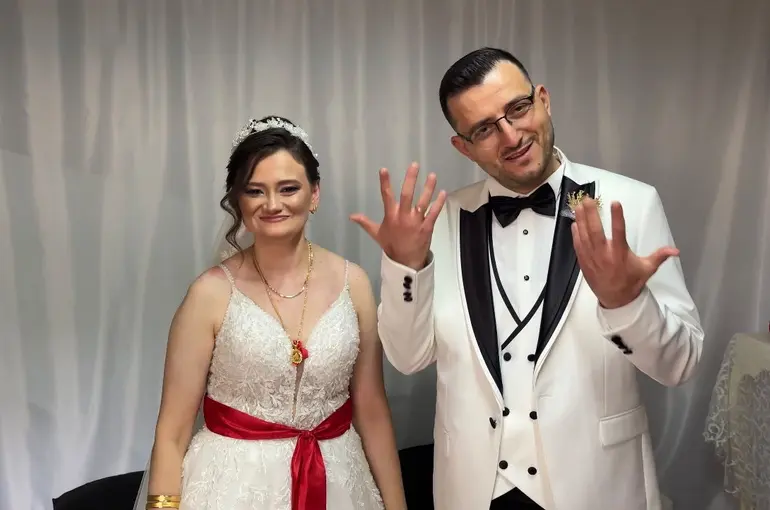 Babaeski’de sevgi engel tanımadı: İşitme ve konuşma engelli çift dünyaevine girdi
