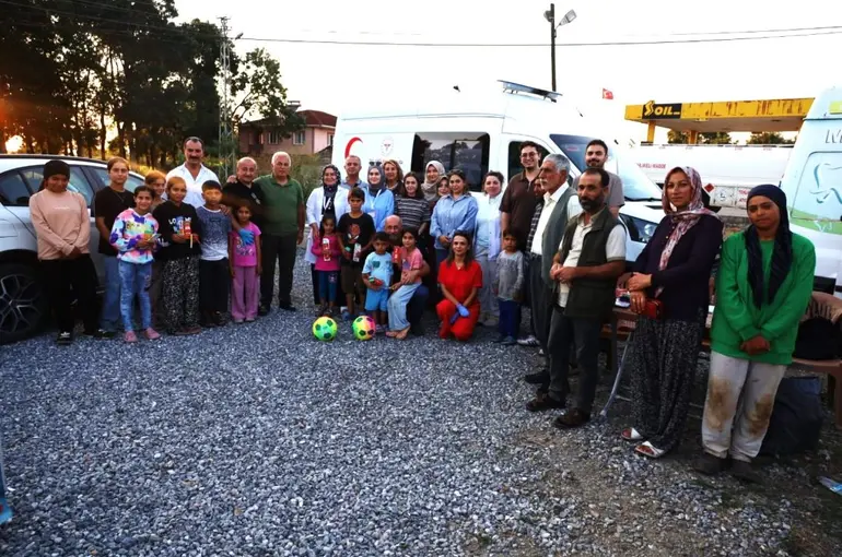 Bafra’da sağlık hizmeti tarlaya kadar ulaştı: Mevsimlik işçilere kapsamlı destek
