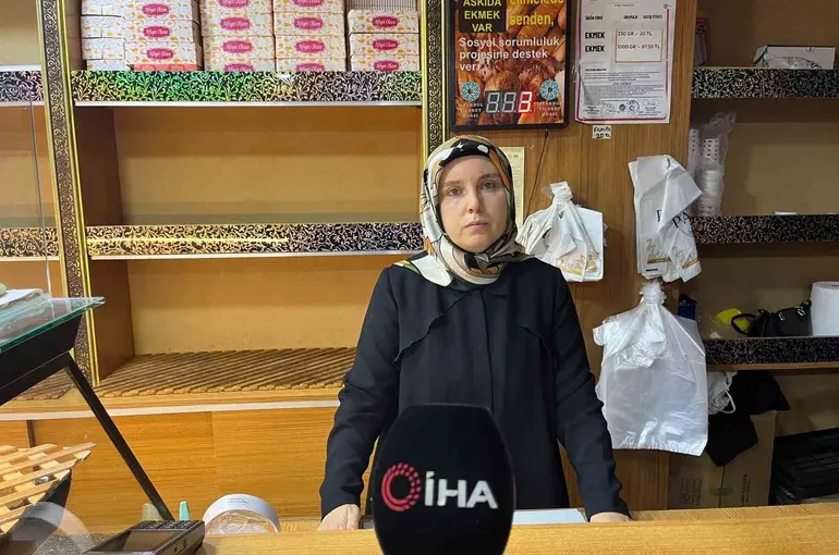 Bağcılar’da kadın fırıncı, çocuklarının gözü önünde darbedildi
