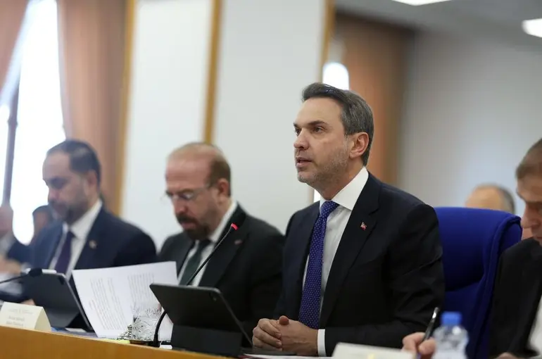 Bakan Bayraktar: "Güncel değeri 37 milyar dolar olan 92,4 milyar metreküp doğal gaz keşfettik"