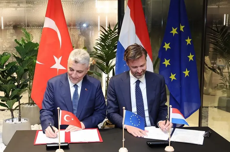 Bakan Bolat,  Türkiye-Hollanda 6. Dönem JETCO Toplantısı’na katıldı