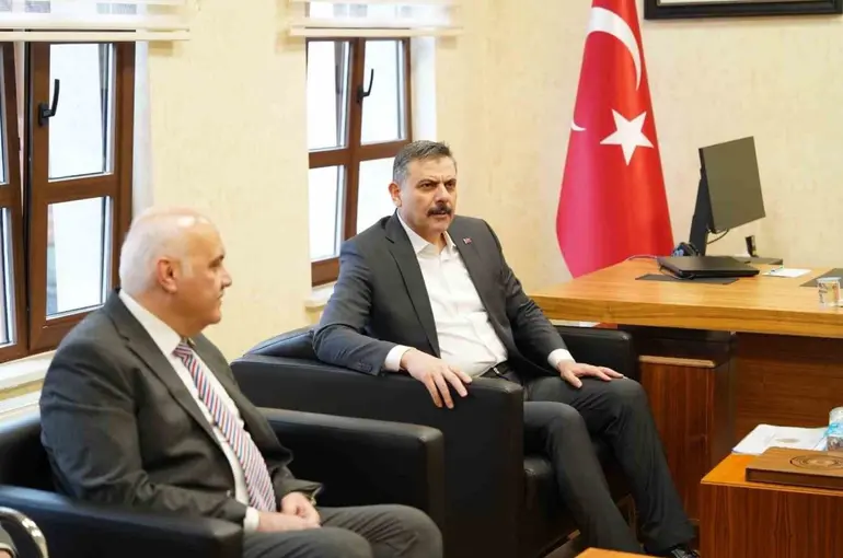 Bakan Çiftçi, Kızılcahamam İlçe Emniyet Müdürlüğü’nü ziyaret etti