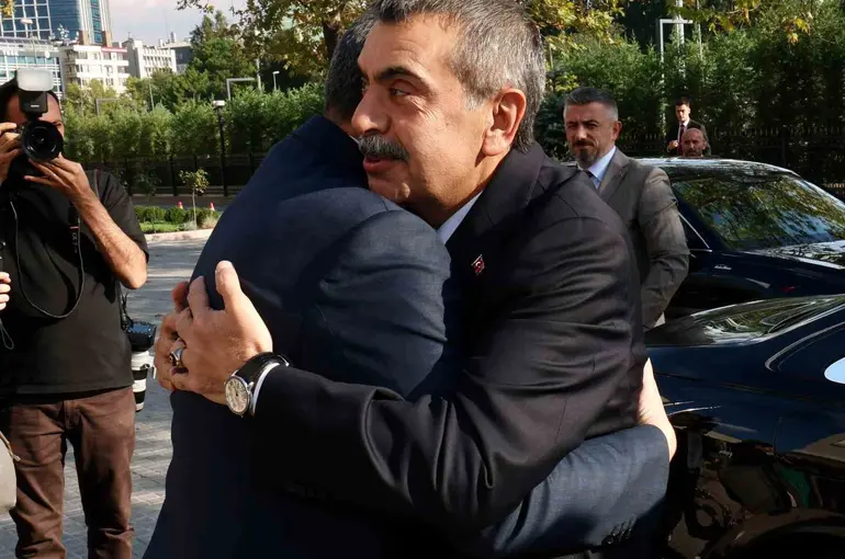 Bakan Çiftçi: "Okullarımızda 31 bin tane bahçe görevlisi istihdam etmiş olduk"
