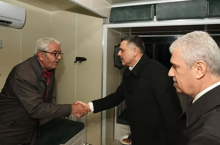 Bakan Çiftçi şehit Akarsel'in ailesini ziyaret etti