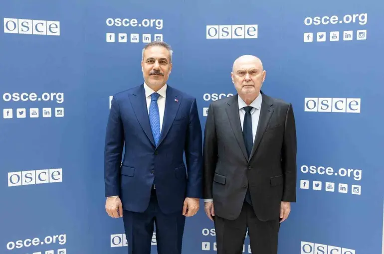 Bakan Fidan, AGİT Genel Sekreteri Sinirlioğlu ile bir araya geldi
