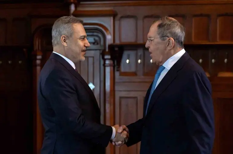 Bakan Fidan, Lavrov ile baş başa görüştü