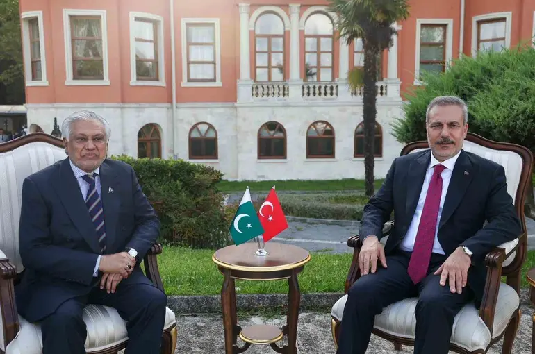 Bakan Fidan, Pakistanlı mevkidaşı ile telefonda görüştü

