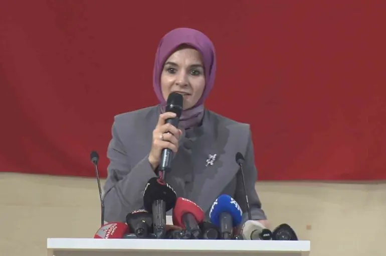 Bakan Göktaş: "Kadına yönelik şiddet insanlığa yapılan şiddettir"
