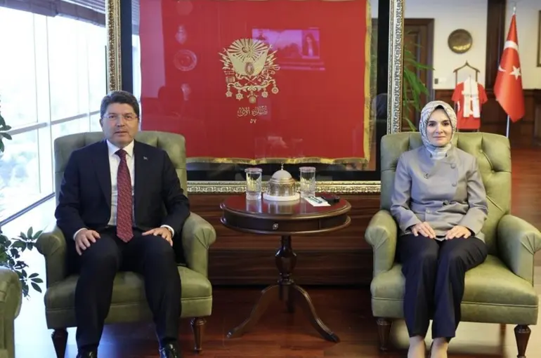 Bakan Göktaş ve Bakan Tunç bir araya geldi

