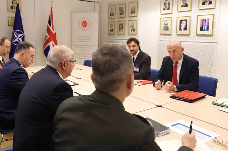 Bakan Güler, İngiltere Savunma Bakanı Healey ile görüştü
