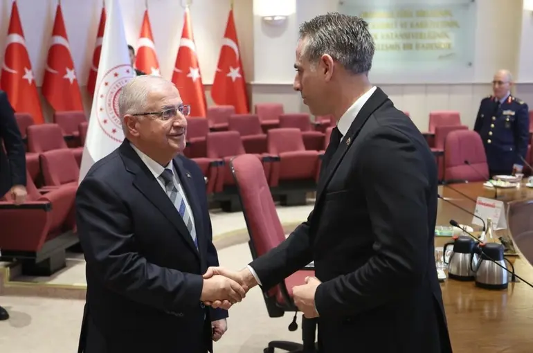 Bakan Güler’den Tekvando Milli Takımı’na tebrik
