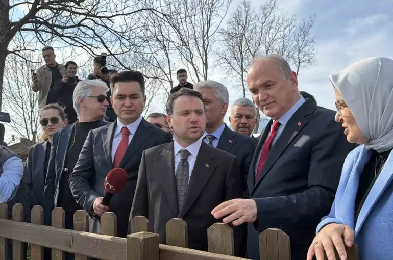 Bakan Gürlek, Prusias Ad Hypium Antik Kenti’ne hayran kaldı

