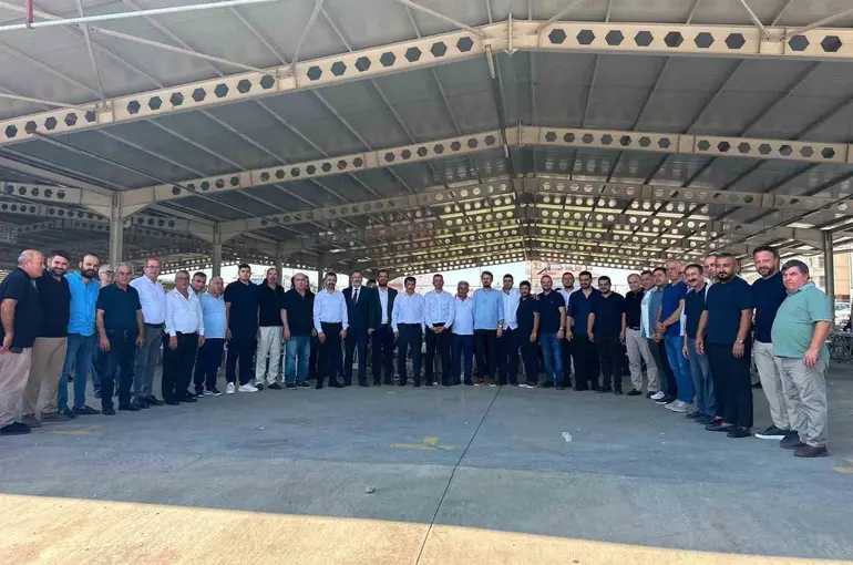 Bakan Kurum, AK Parti Milletvekili Kemal Çelik’in ağabeyinin mevlidine katıldı
