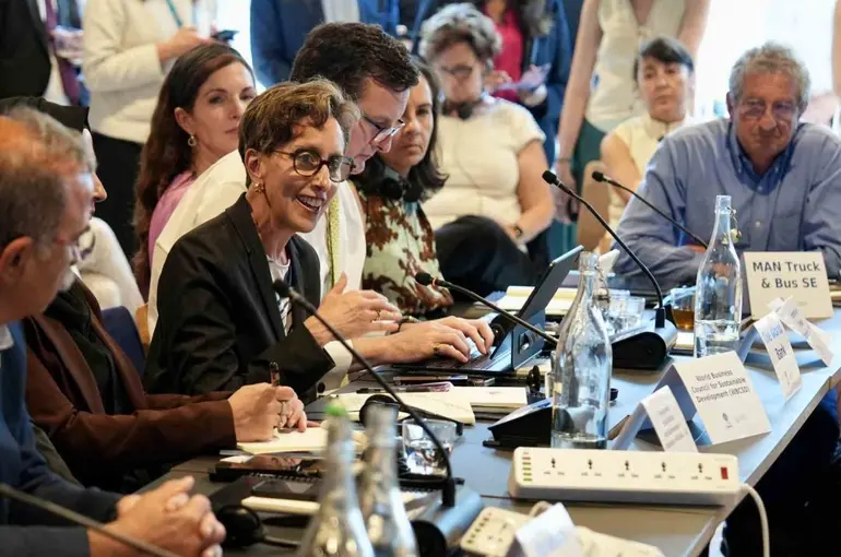 Bakan Kurum, İngiltere’de COP31 İş Dünyası Forumu’nda konuştu
