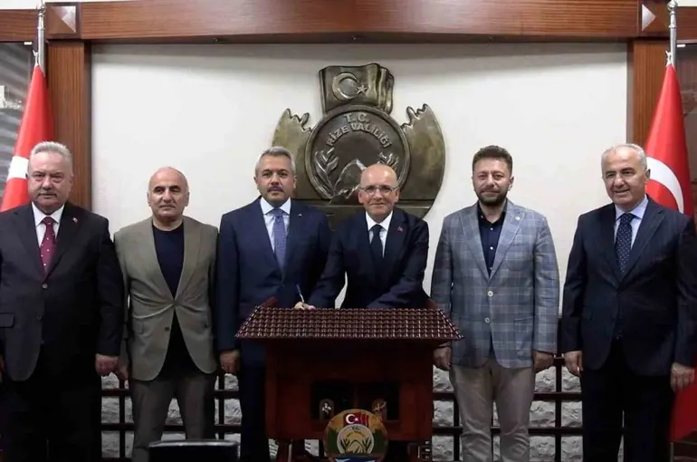 Bakan Şimşek Rize’de
