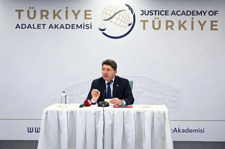 Bakan Tunç: "Türkiye Yüzyılı, adaletin de yüzyılı olacak"