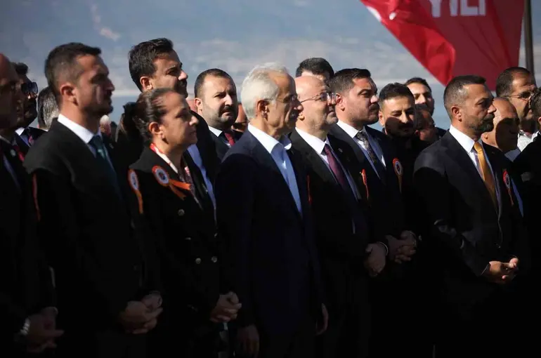 Bakan Uraloğlu: "Yeni bir eser kazandırmanın gururunu yaşıyoruz"
