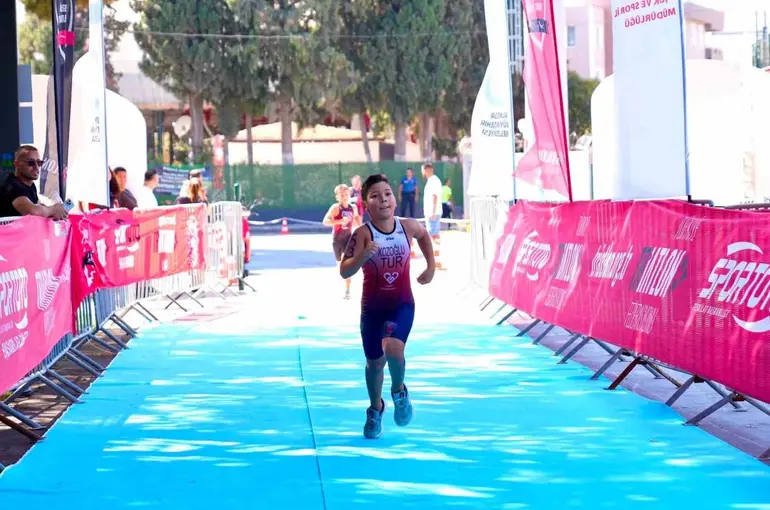 Balıkesir’in kurtuluşu çeşitli spor etkinlikleriyle kutlandı
