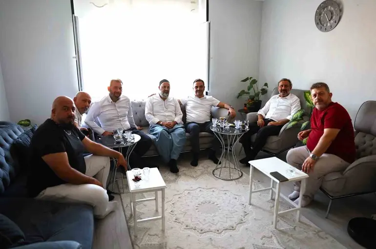 Başiskele’de vatandaşlarla gönül buluşmaları

