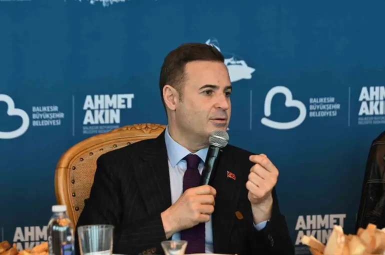 Başkan Akın, medya temsilcileriyle bir araya geldi
