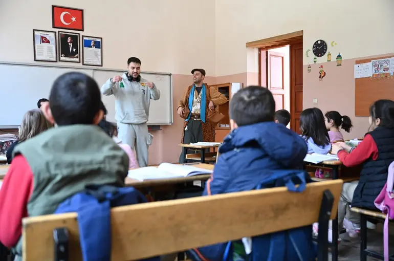 Başkan Altay: "31 ilçede 165 bin öğrencimize tasarruf ve milli teknoloji hamlesi bilinci kazandırıyoruz"