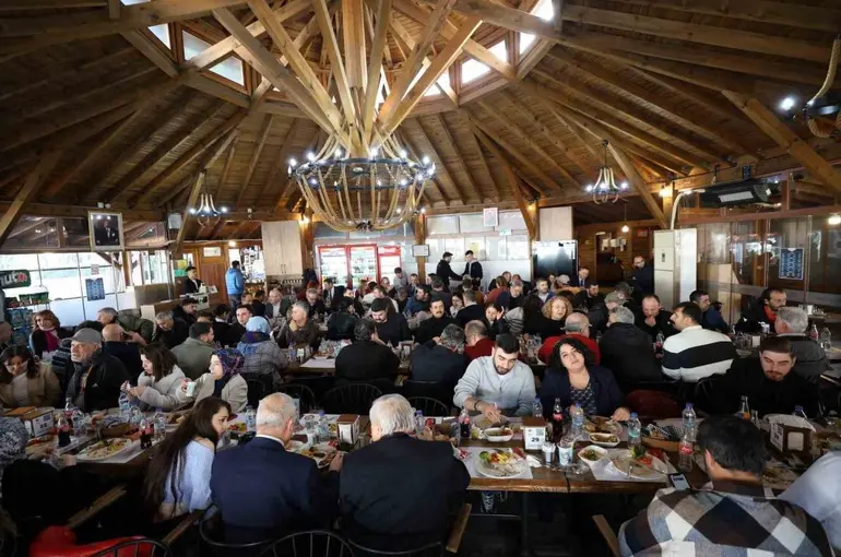 Başkan Balaban gazetecileri ağırladı
