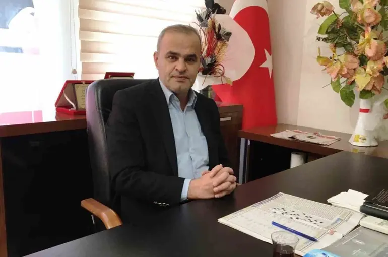 Başkan Çatan: "Alışverişlerde yerel esnaf tercih edilmeli"
