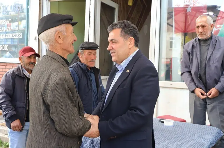 Başkan Demir, CHP Çıldır ilçe binasının açılışını yaptı

