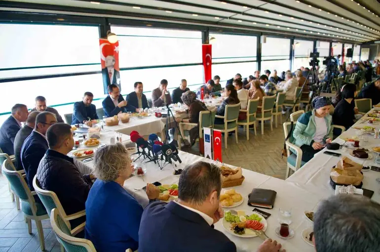 Başkan Günel, Kuşadası’na turizm yatırımı için pay ayrılmadığını açıkladı
