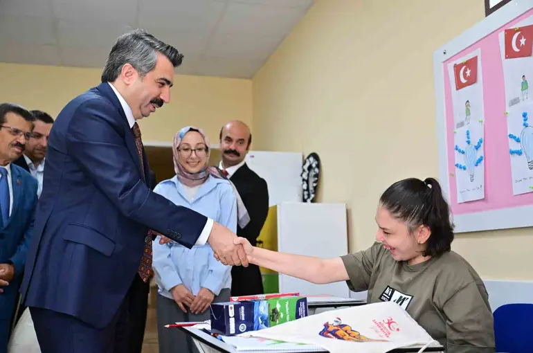 Başkan Oktay Yılmaz, özel öğrencilerin heyecanına ortak oldu
