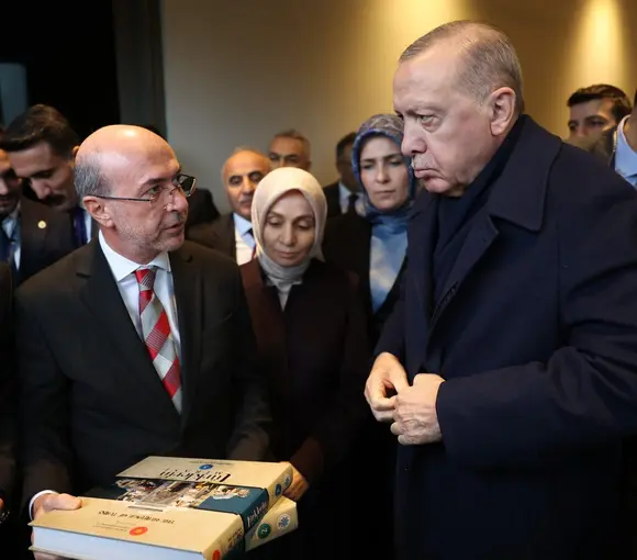 Başkan Pekyatırmacı, Türklerin Mirası Projesinin ilk 4 cildini Cumhurbaşkanı Erdoğan’a takdim etti