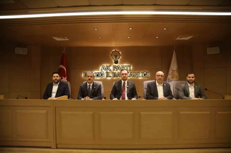 Başkan Selmanoğlu: "AK Parti milletimizin ortak değerlerinin, birlik ve beraberlik ruhunun güçlü bir temsilcisidir"
