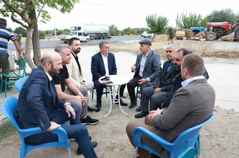 Başkan Şimşek muhtarlarla bire bir temasta

