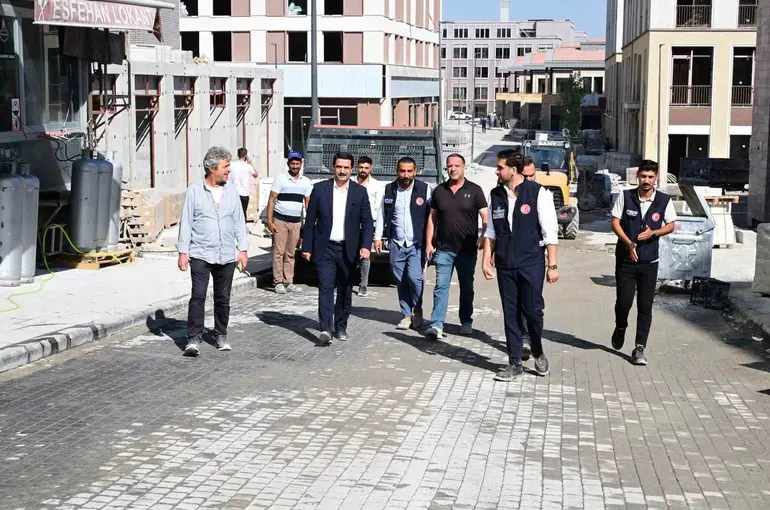 Başkan Taşkın’dan ’Şemsiye Sokak’ müjdesi
