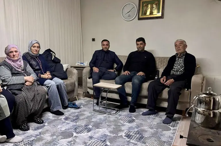 Başkan Ulutaş Kozluca’da İftar Sofrasında
