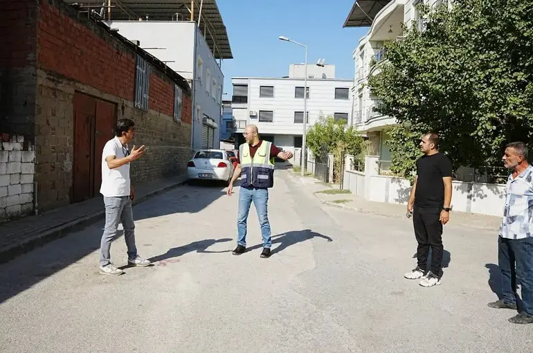 Başkan Zencirci, Germencik’te yol çalışmalarını inceledi
