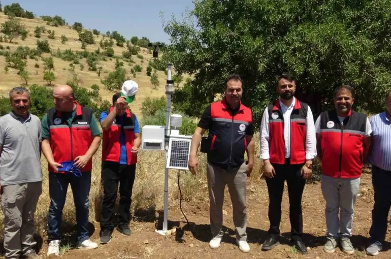 Batman’da bağ ve Antep fıstığı bahçelerine "tahmin ve erken uyarı sistemi" kuruldu
