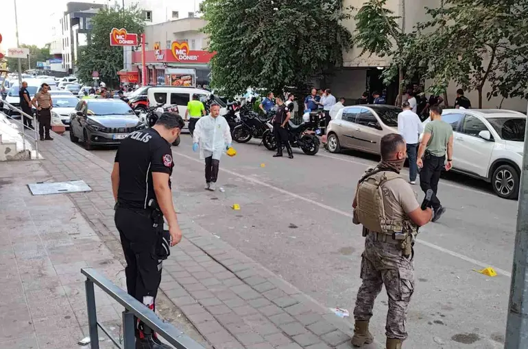 Batman’da silahlı kavga: 3 yaralı
