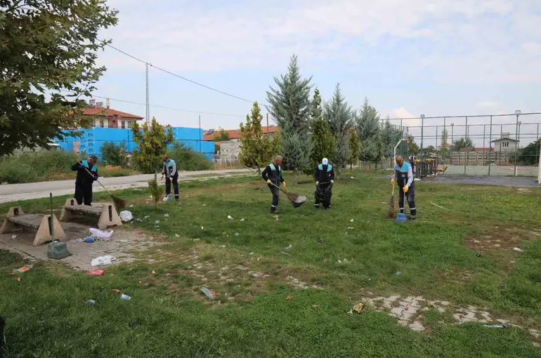 Battalgazi’de temizlik çalışmaları sürüyor
