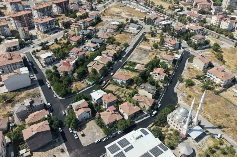 Battalgazi’de yollar asfaltla yenileniyor
