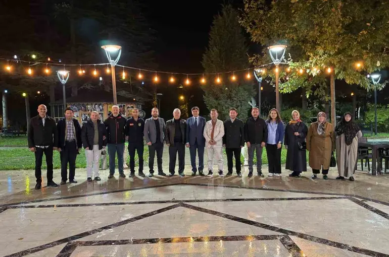 Bilecik’te 4 belediye personeline veda yemeği

