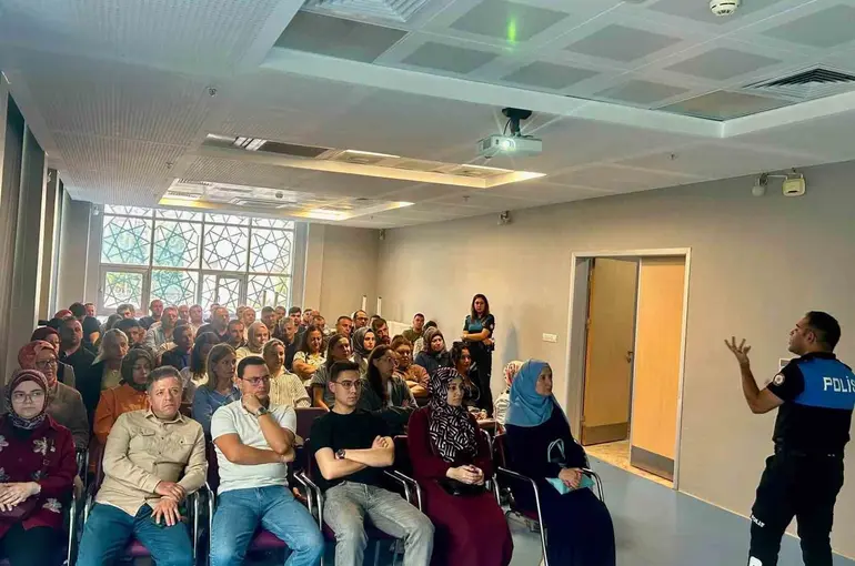 Bilecik’te 76 özel güvenlik görevlisine narkotik eğitimi
