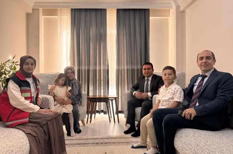 Bilecik’te işitme engelli Ali ve ailesiyle anlamlı buluşma
