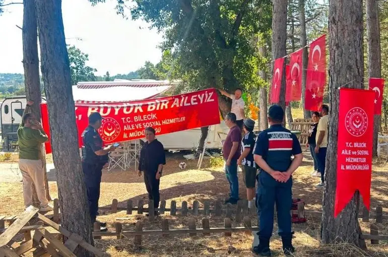 Bilecik’te telefonlar bir kenara bırakıldı, aileler doğada buluştu
