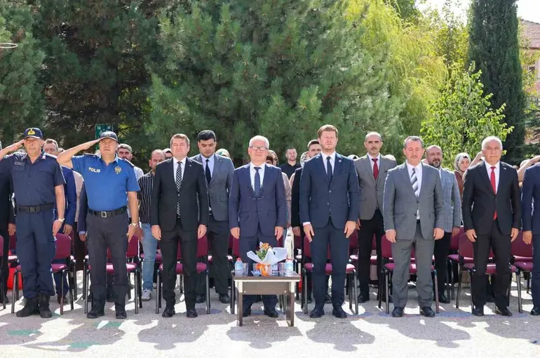 Bilecik’te yeni eğitim ve öğretim yılı törenle başladı
