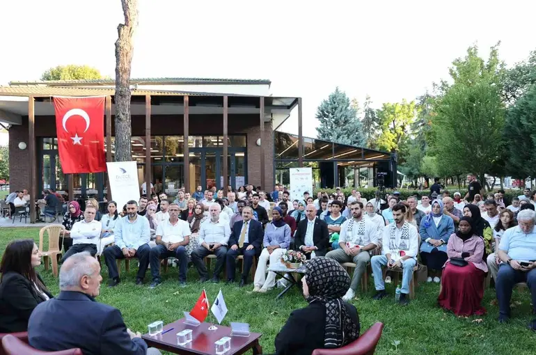 Bilim Kafe’de Gazze’nin çocukları, eğitim ve gelecek konuşuldu
