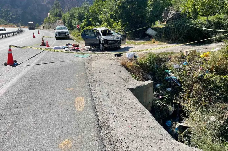Bitlis’te feci kaza: 10 yaşındaki çocuk hayatını kaybetti, 3 yaralı
